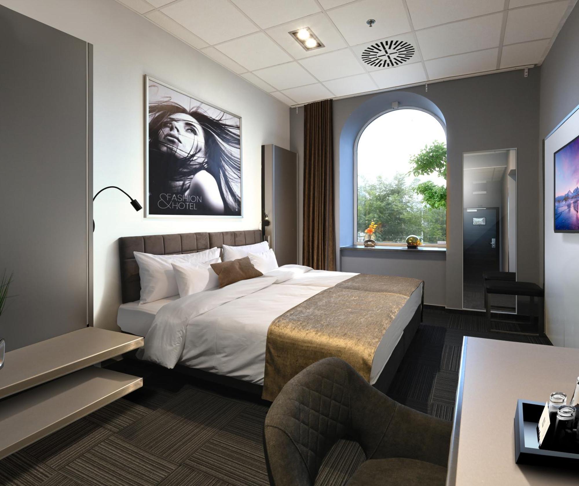 Fashion City Hotel Superior Βουδαπέστη Εξωτερικό φωτογραφία